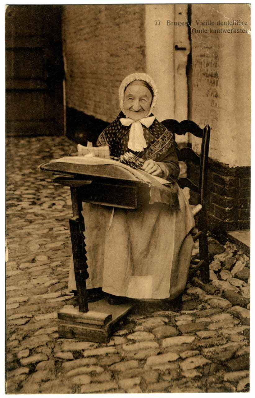 Bruges. Vieille dentelière Sou.30.1.2 Photo