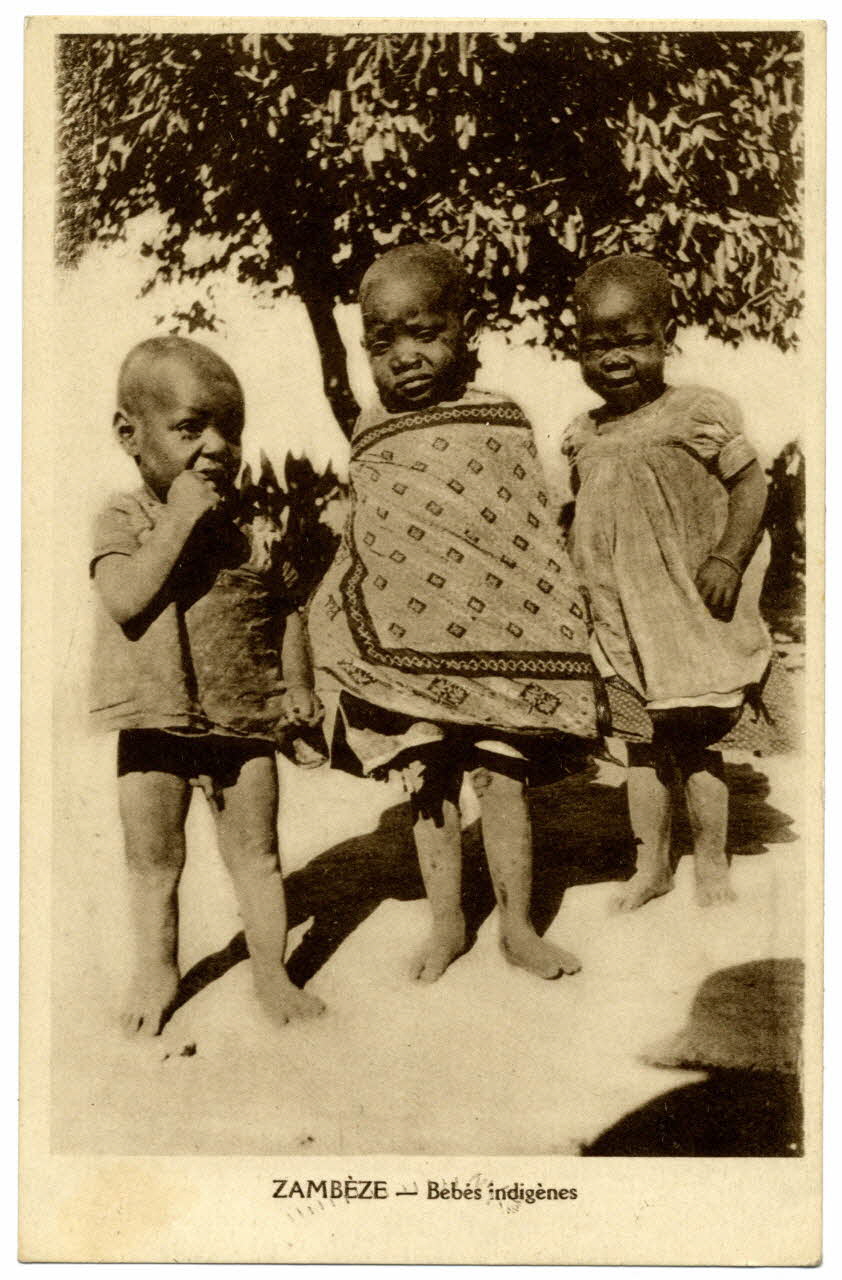Zambèze. Bébés indigènes Sou.31.23.1 Photo