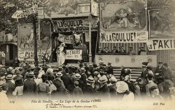 Neurdein Frères 119. Fête de Neuilly. La loge de la Goulue (1905). 1. La Goulue, 2. Carolus (l'homme à la peau d'acier). Hauts-de-Seine, Paris (75) 1905 Sou.5.105.2 Photo