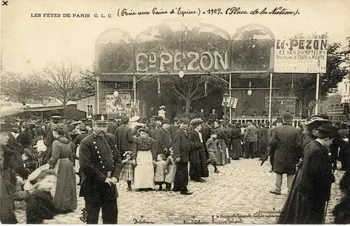 Le Deley C.L.C """Les fêtes de Paris, Foire aux Pains d'Epices. 190? Place de la Nation; [de gauche à droite :] Delabonna. Fils Delabonna, Eugène Gérard, Auguste Lecomte, Cagrande chef de musique. [Au verso :] collection en 1901. La ménagerie Edmond Pezon se composait à cette époque de : 3 lions ""Prince"", ""d'Artagnan"" et ""Léa"", 9 lionnes ""Sultane"", ""Rachel"", Junon"", ""Bellone"", ""Juliette"", ""Marquise"", Baccarat"", ""Mascotte"" ""( ""Lina"", 2 lionceaux ""Mignon"" et ? de Prince et Junon, 1 tigresse ""Phân"", 2 panthères ""Mignonne d(Alexius et ""Clairette"" qui dans la suite s'appela ""Lina"", 2 ours blancs ""Fanfan"" et ""Polaire"", 2 loups, 3 louves de Sibérie, 1 chacal, 2 hamadryas ""Simon"" et ""Pépette"", 1 rhésus ""Bouquin"", 1 lama blanc, 2 petits chevaux corses""." Paris, Paris (75) 1895-1905 Sou.5.86.1 Photo