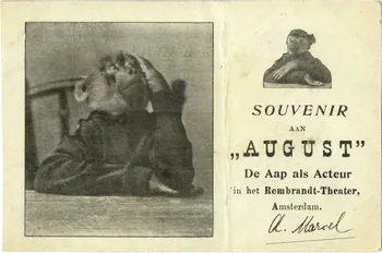 Souvenir aan August de aap als acteur in het Rembrandt-Theater, Amsterdam Sou.8.132.1  Photo