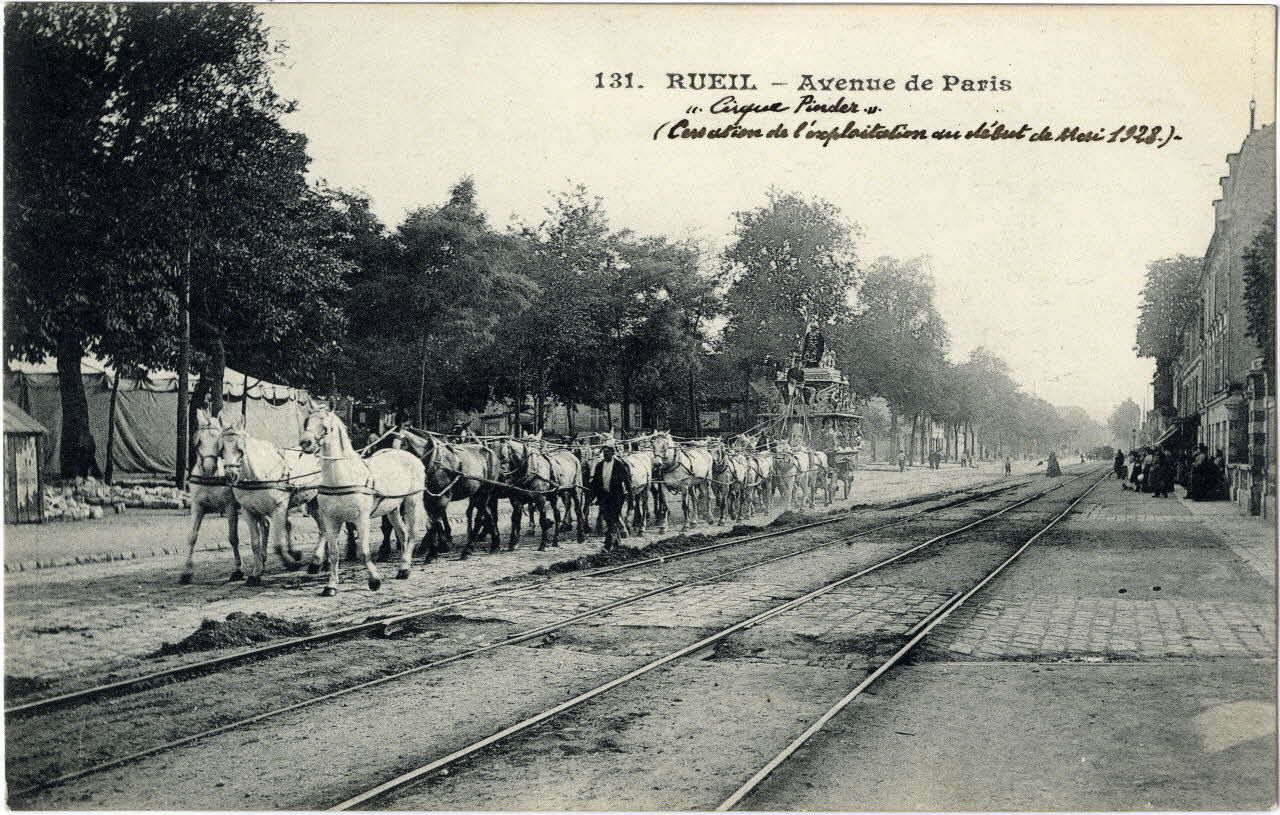 Anonyme 131. Rueil. Avenue de Paris. Cirque Pinder. Construction de l'exploitation au début de mai 1928. Hauts-de-Seine 1928 Sou.8.28.1 Photo