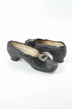 soulier de femme 1936.200.1-2 Photo Mucem