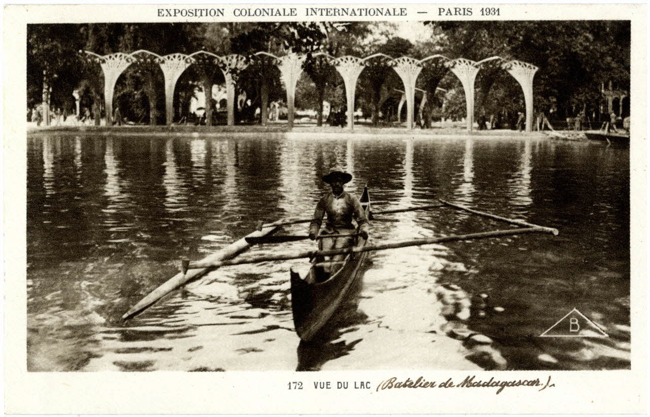 Braun et Cie Exposition coloniale internationale. Paris 1931.Vue du lac (batelier de Madagascar) Paris, Paris (75) 1931 Sou.B.31 Photo