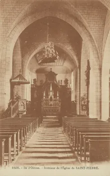 carte postale INTERIEUR DE L'EGLISE DE ST PIERRE Charente-Maritime 1903-1920 010006  Photo