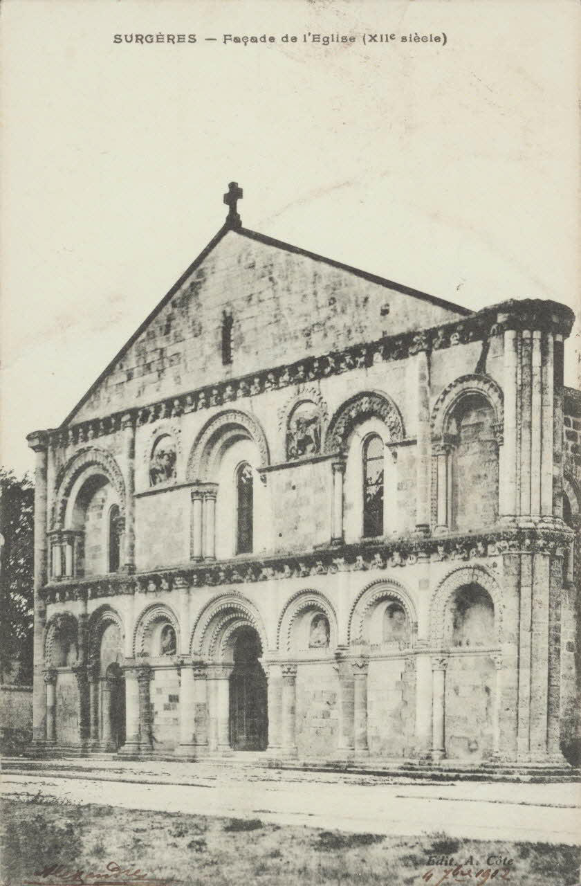 carte postale FACADE DE L'EGLISE (XIIe SIECLE) Charente-Maritime 1903-1920 010147 Photo