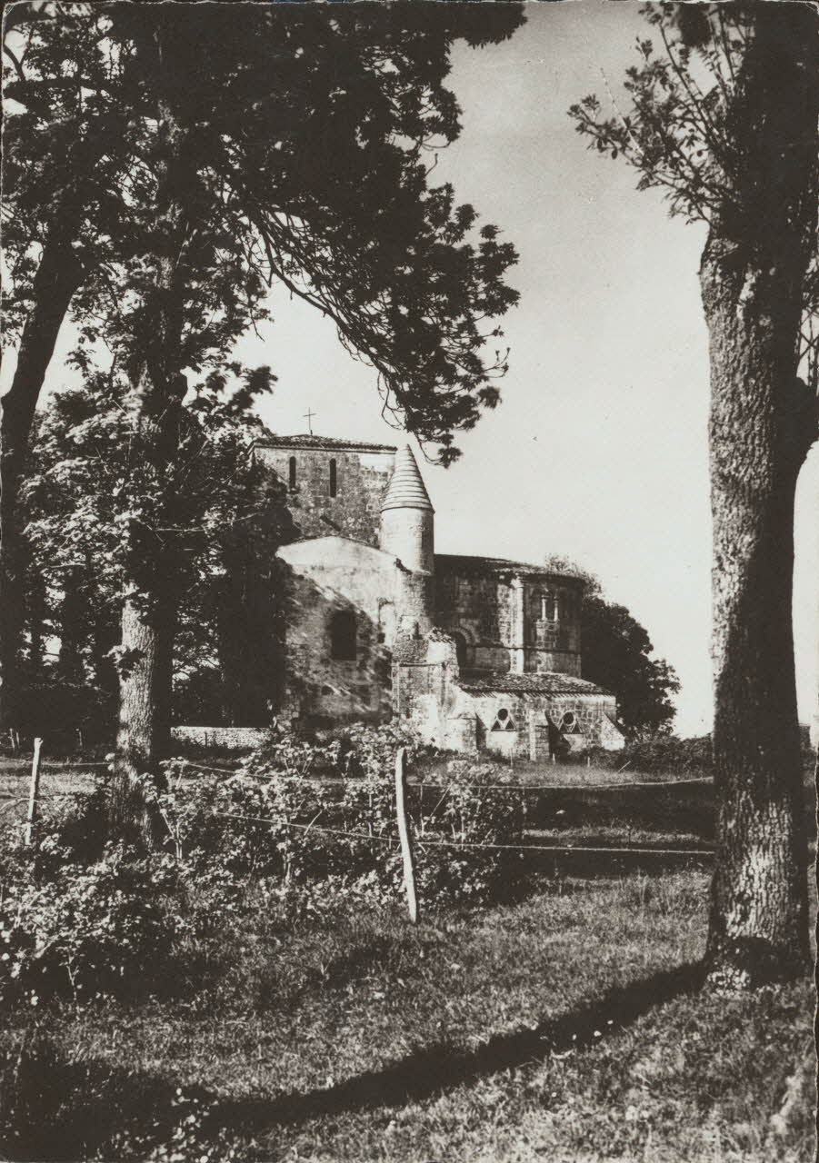carte postale L'EGLISE ROMANE Charente-Maritime 1950 010155 Photo