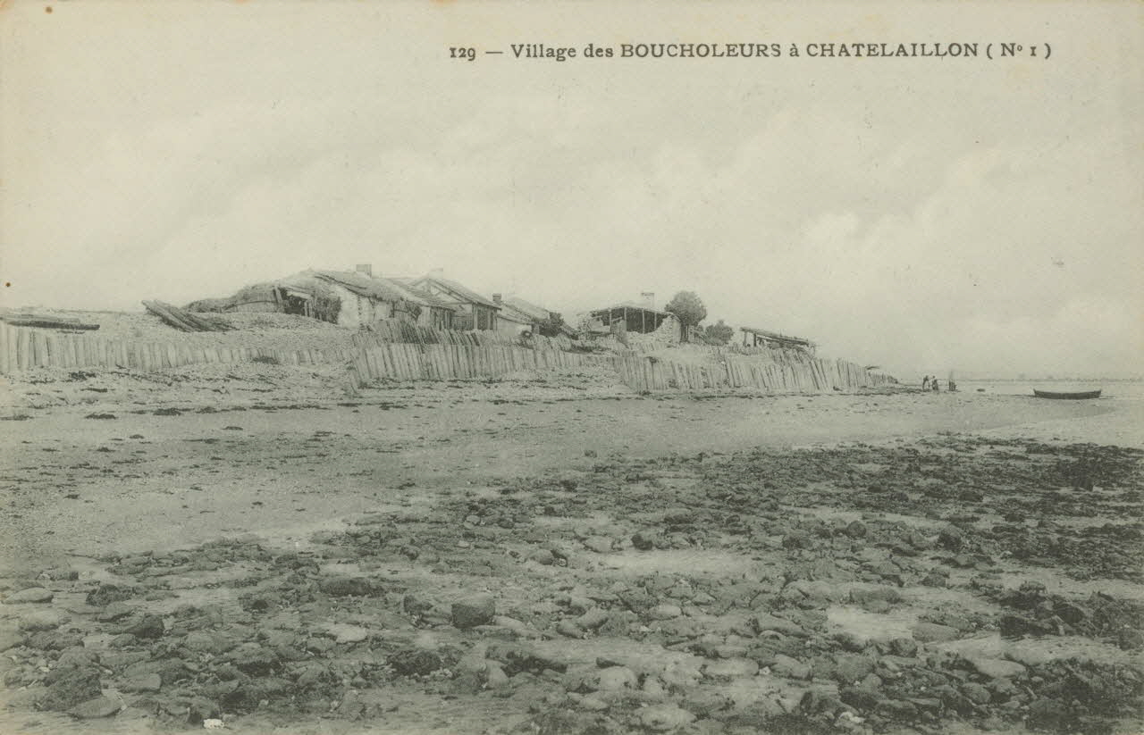 carte postale VILLAGE DES BOUCHOLEURS. Charente-Maritime 1903-1950 010181 Photo