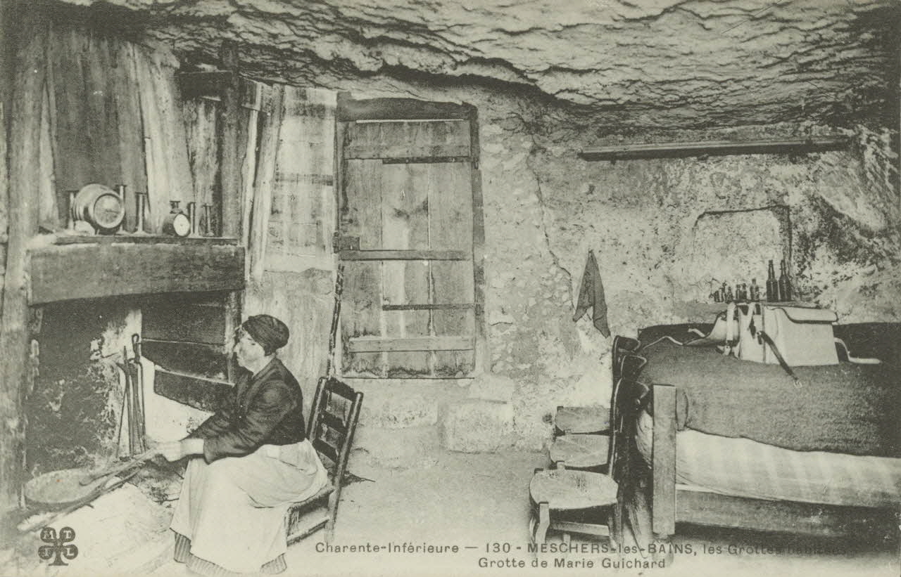 carte postale MESCHERS-GROTTE DE MARIE GUICHARD Charente-Maritime 1903-1950 010186 Photo
