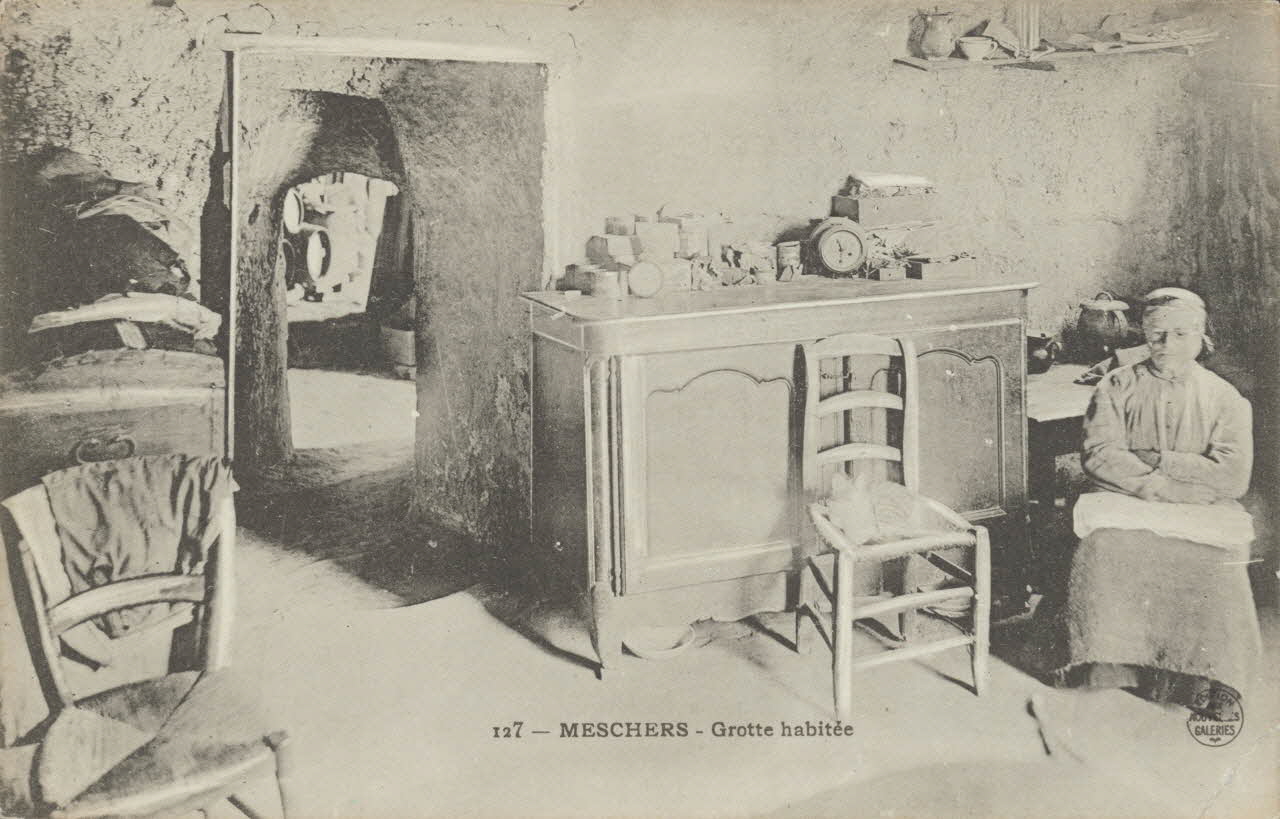 carte postale MESCHERS-GROTTE HABITEE Charente-Maritime 1903-1950 010192 Photo