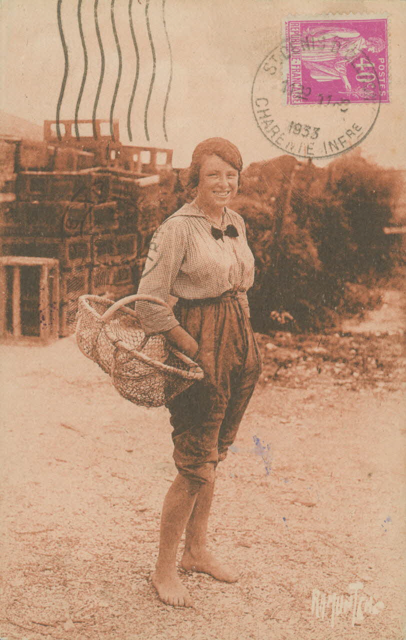 carte postale PECHEUSE D'HUITRES 1933 010249 Photo