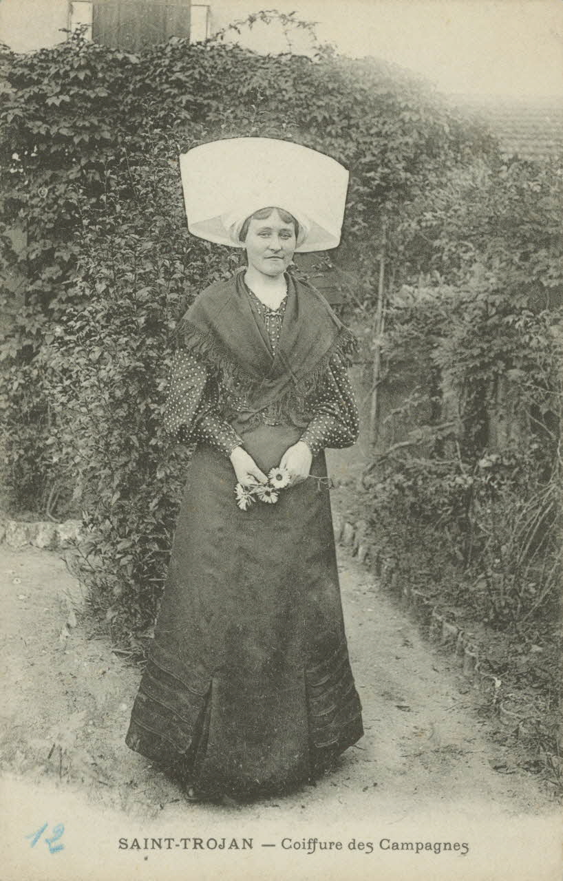 carte postale COIFFURE DES CAMPAGNES Charente-Maritime 1903-1950 010253 Photo