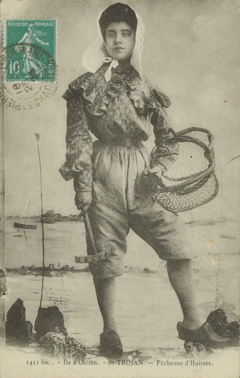 carte postale PECHEUSE D'HUITRES Charente-Maritime 1923 010273 Photo