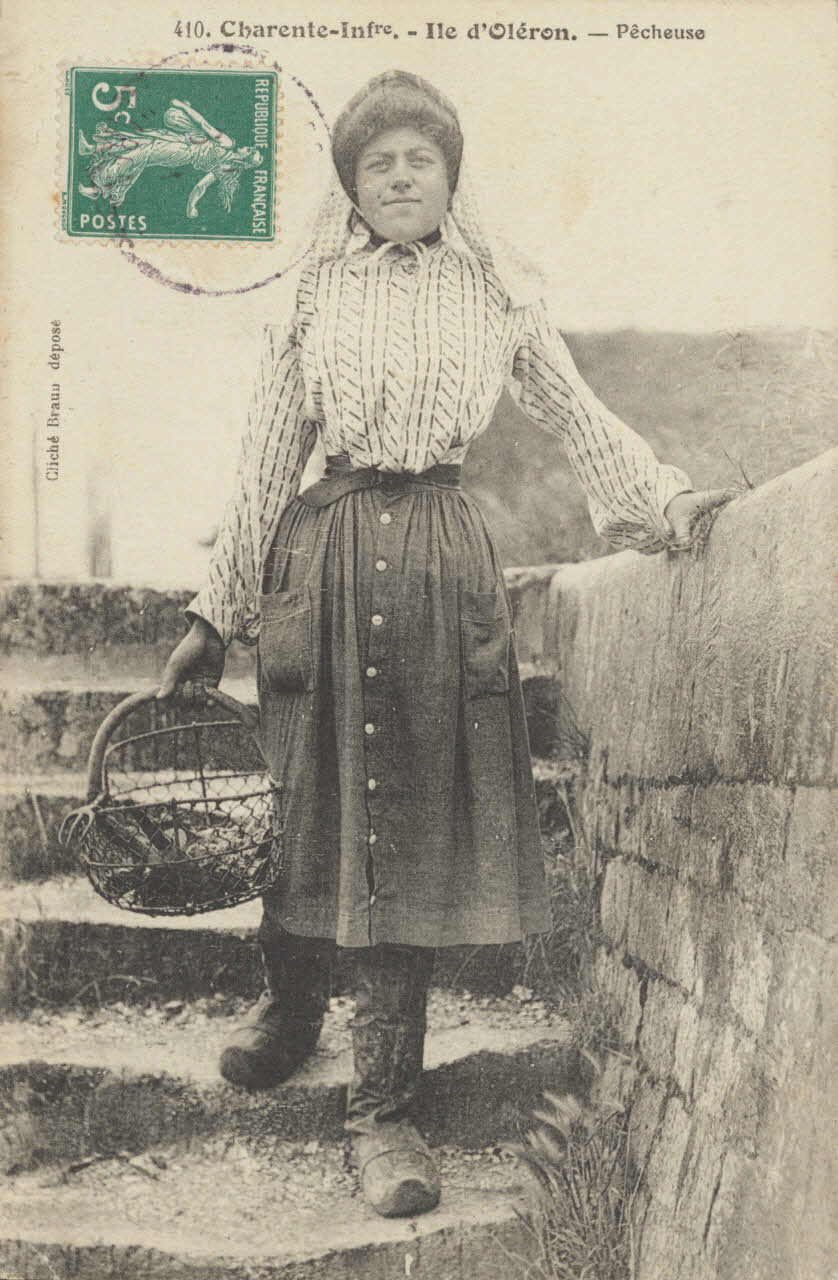 carte postale PECHEUSE 1903-1920 010276 Photo