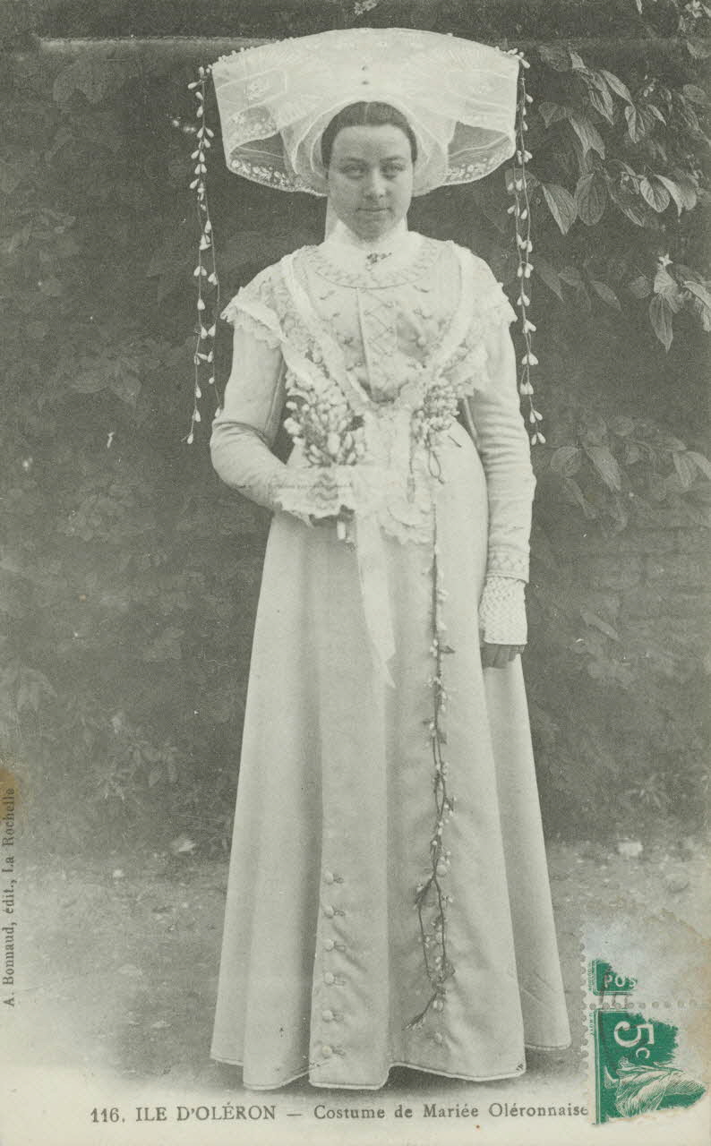 carte postale COSTUME DE MARIEE OLERONNAISE 1903-1950 010289 Photo