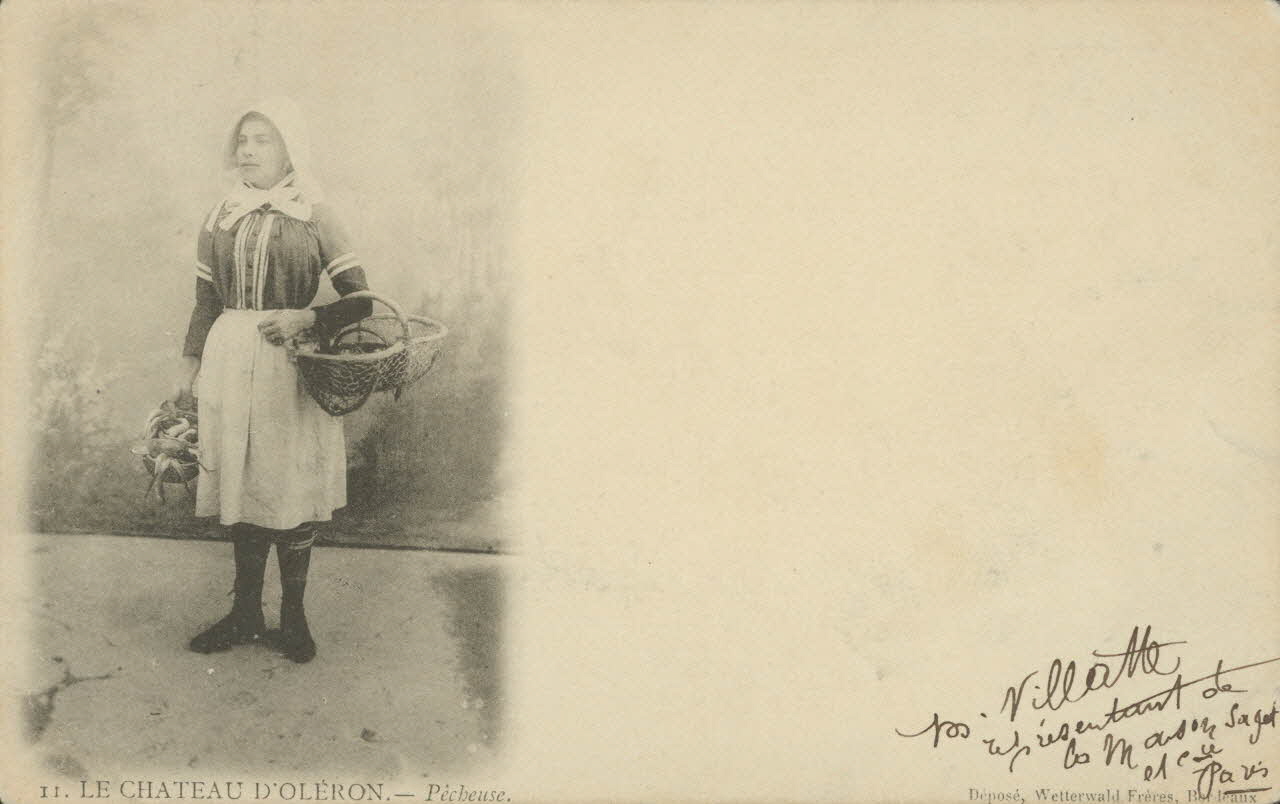 carte postale LE CHATEAU D'OLERON-PECHEUSE 1903 010298 Photo