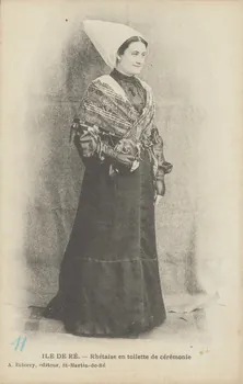 carte postale RHETAISE EN TOILETTE DE CEREMONIE 1903 010305 Photo