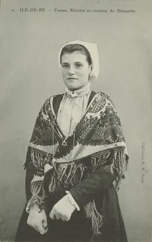 carte postale RHETAISE EN COSTUME DU DIMANCHE 1903-1950 010313 Photo