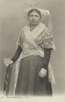 carte postale MARIEE MARANDAISE Charente-Maritime 1903-1950 010342 Photo