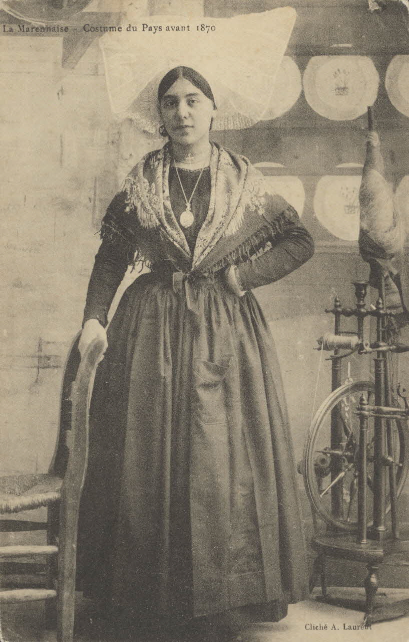 carte postale COSTUME DU PAYS AVANT 1870 Charente-Maritime 1915 010345 Photo