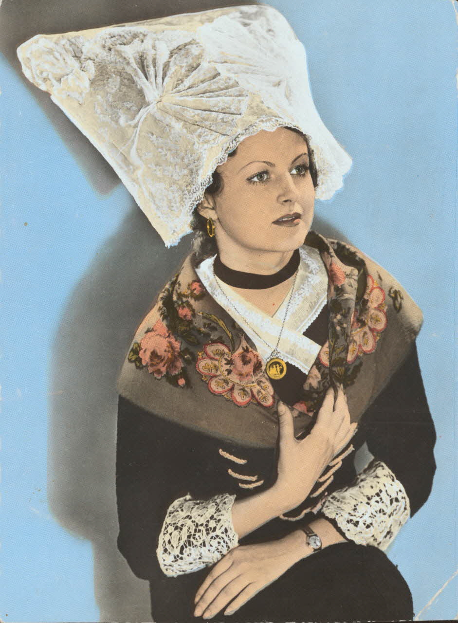 carte postale COIFFE DE SAINTES Charente-Maritime 1964 010380 Photo