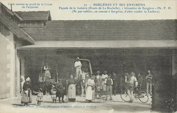carte postale FACADE DE LA LAITERIE Charente-Maritime 1903-1920 010439 Photo