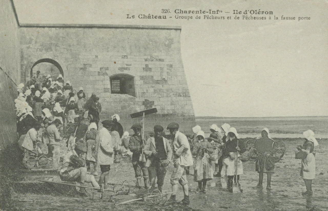 carte postale PECHEURS A LA FAUSSE PORTE 1903-1920 010472 Photo