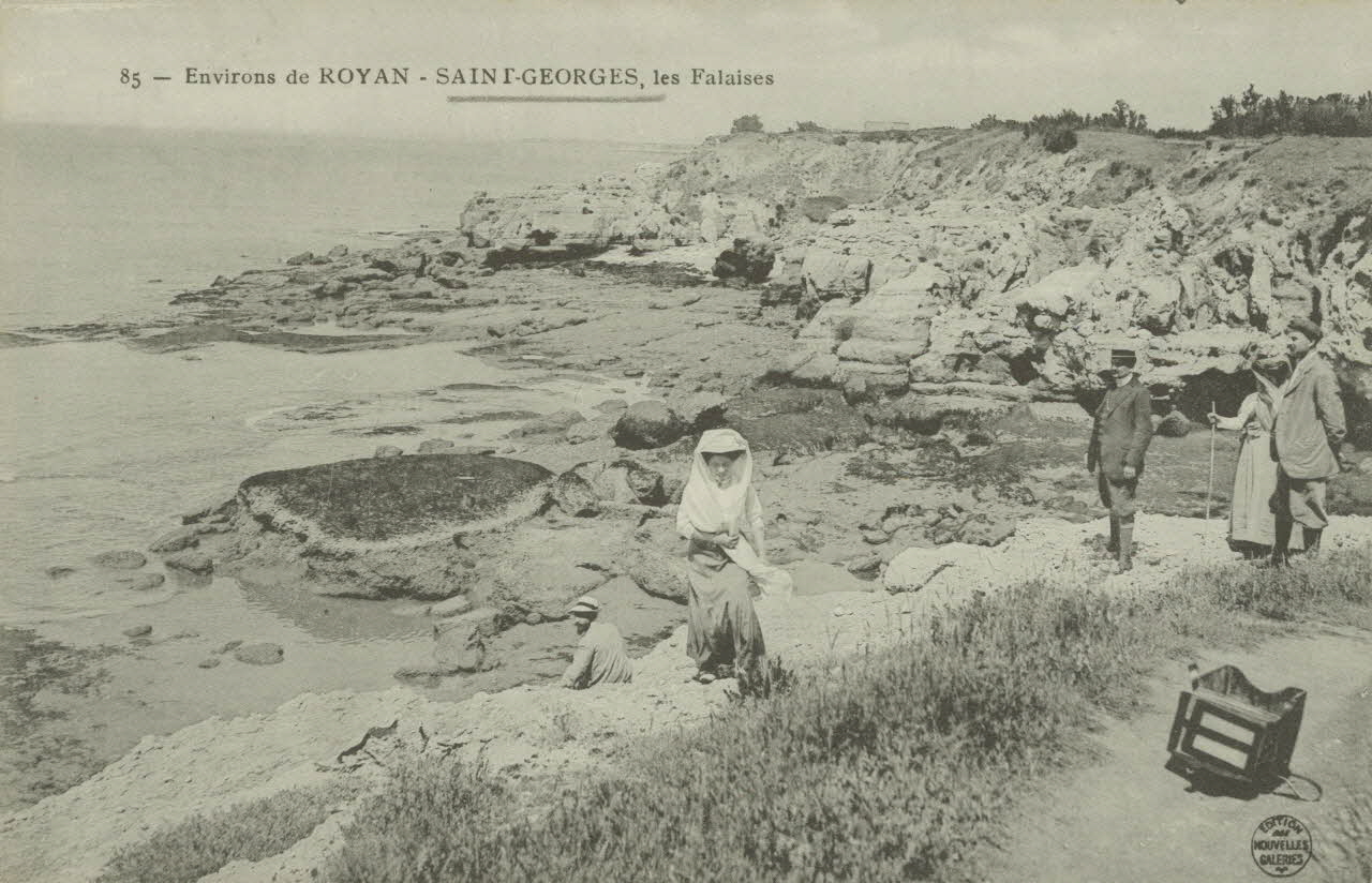 carte postale LES FALAISES Charente-Maritime 1903-1920 010671 Photo