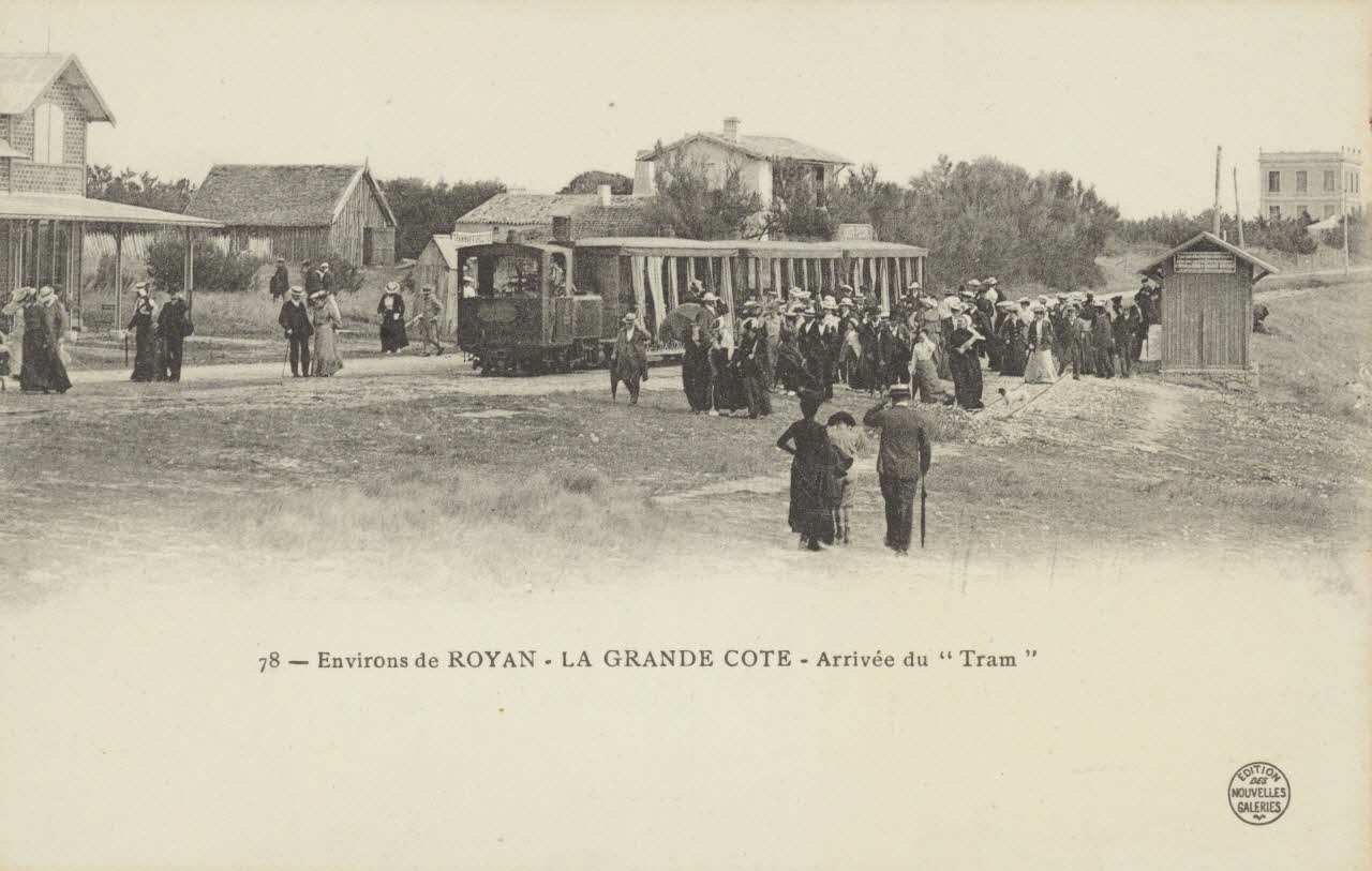 carte postale LA GRANDE COTE, ARRIVEE DU TRAM Charente-Maritime 1903-1920 010985 Photo