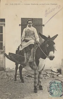 carte postale FEMME RHETAISE PARTANT AUX CHAMPS 1907 011001 Photo