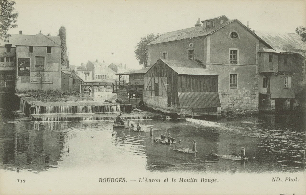 carte postale L'AURON ET LE MOULIN ROUGE-BOURGES Cher 1903-1950 011288 Photo