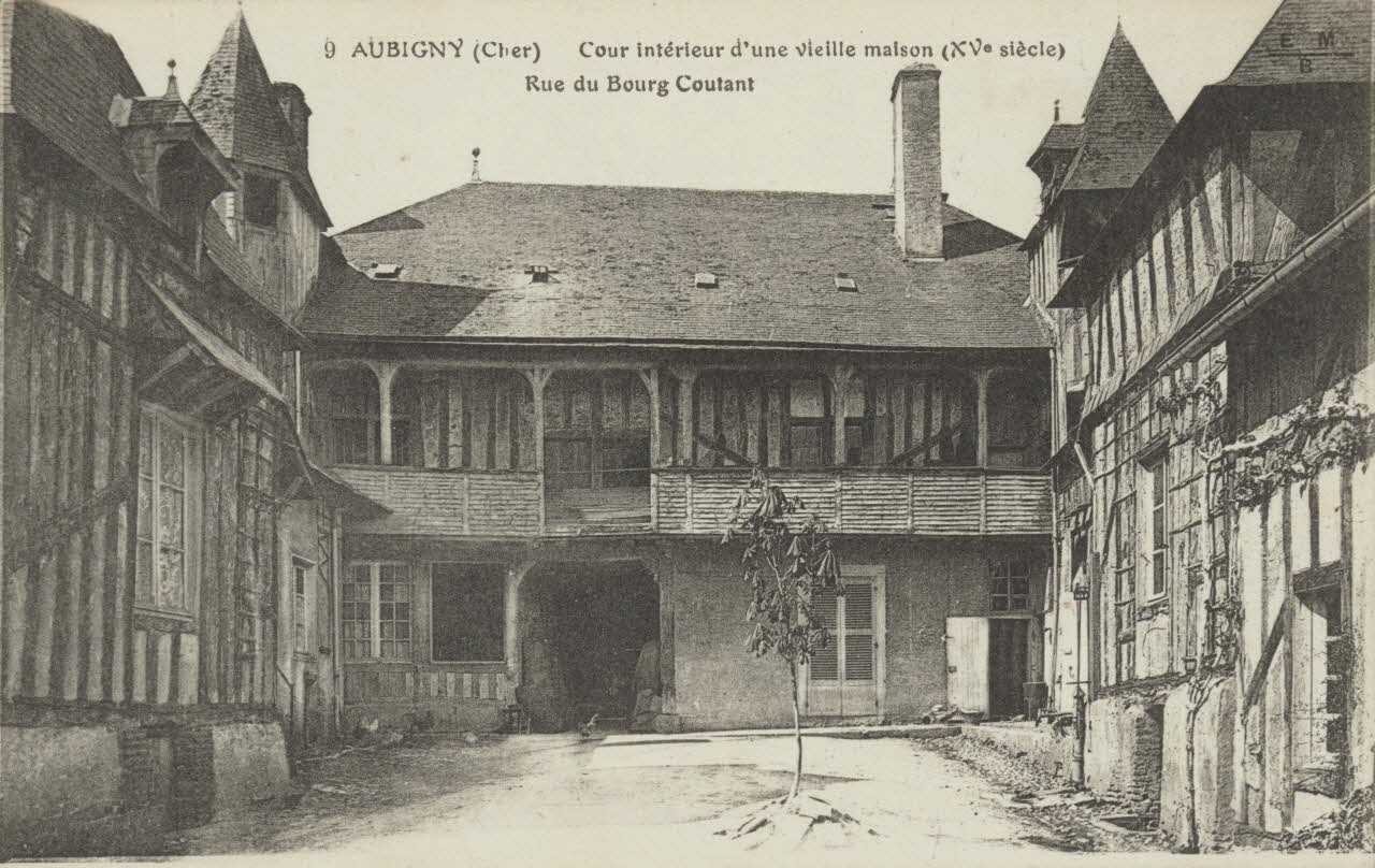 carte postale VIEILLE MAISON, RUE BOURG COUTANT Cher 1903-1920 011316 Photo