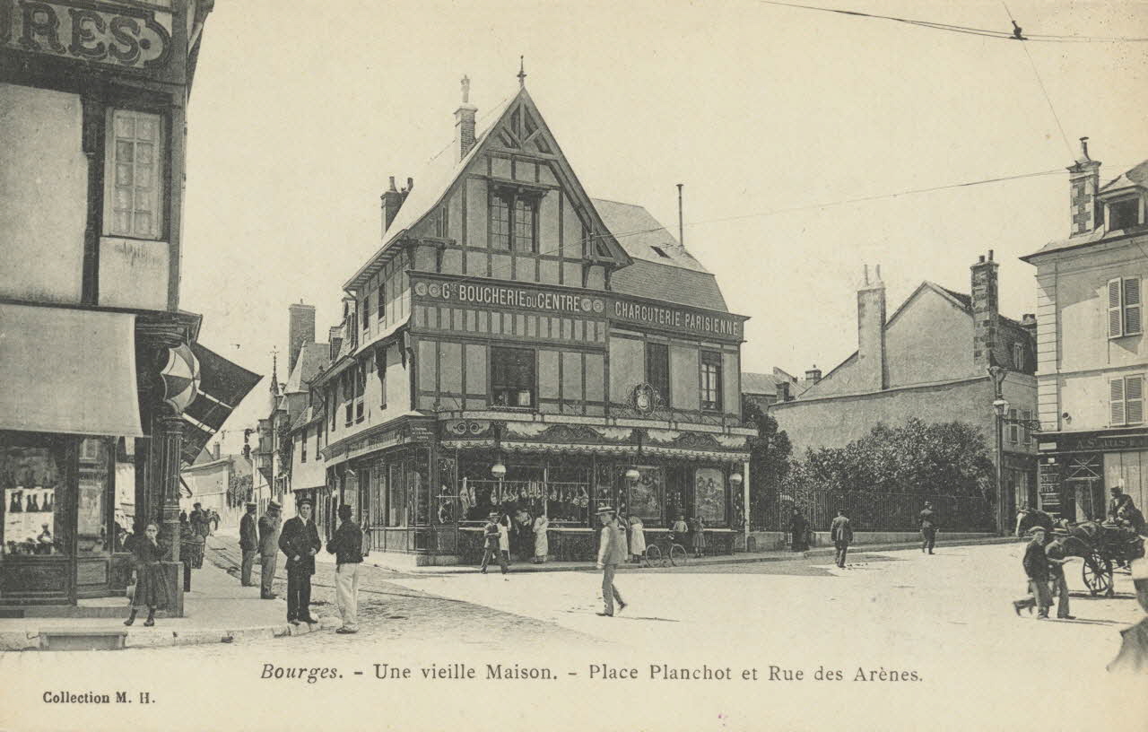 carte postale PLACE PLANCHOT, RUE DES ARENES Cher 1903-1920 011320 Photo
