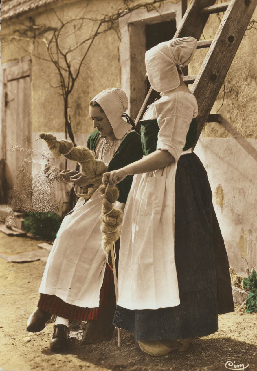 carte postale LES "THIAULINS"-LIGNIERES-EN-BERRY Cher 1950 011379 Photo