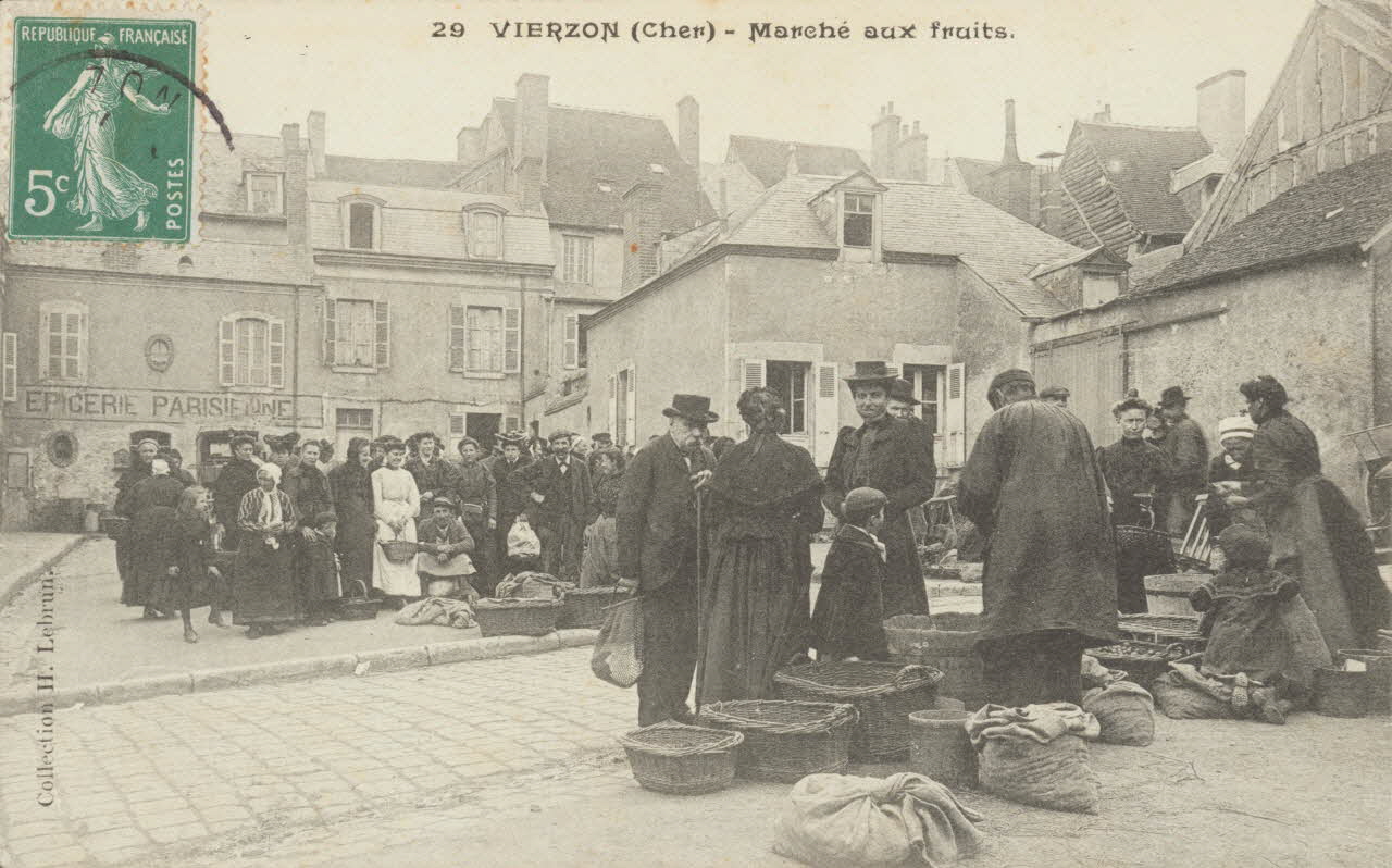 carte postale MARCHE AUX FRUITS Cher 1903-1920 011393 Photo