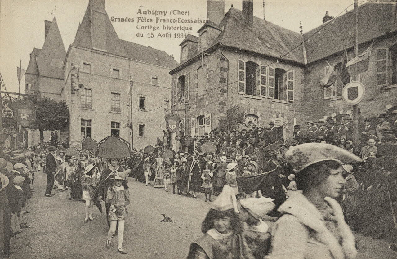 carte postale FETES FRANCO-ECOSSAISES Cher 1931 011405 Photo