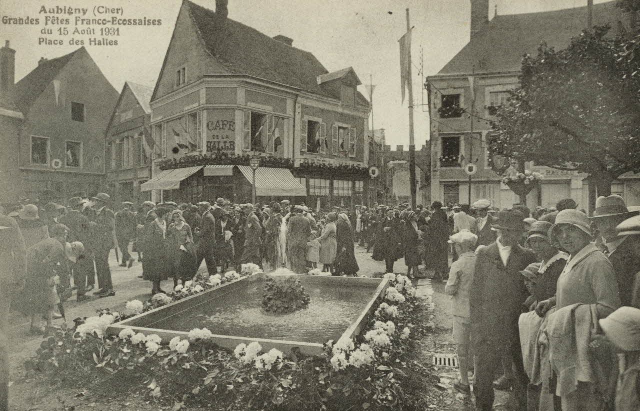 carte postale FETES FRANCO-ECOSSAISES Cher 1931 011415 Photo