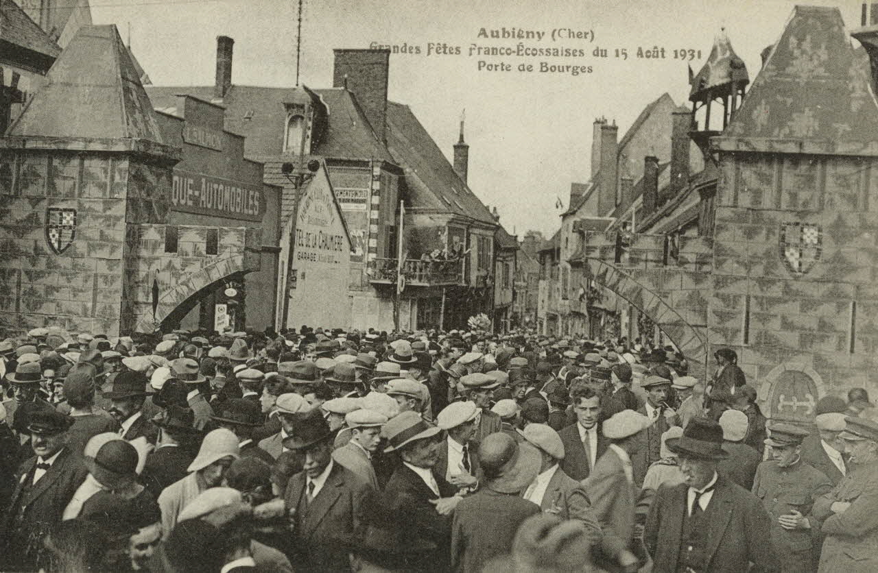 carte postale FETES FRANCO-ECOSSAISES Cher 1931 011416 Photo