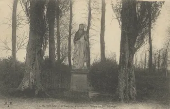 carte postale FONTAINE ET STATUE DE STE SOLANGE Cher 1903-1920 011424 Photo
