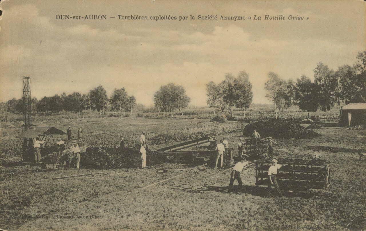 carte postale TOURBIERES DE LA "HOUILLE GRISE" Cher 1921 011437 Photo