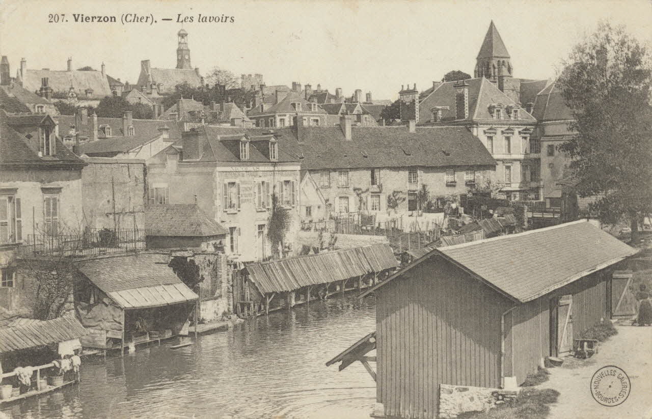 carte postale LES LAVOIRS Cher 1905 011452 Photo