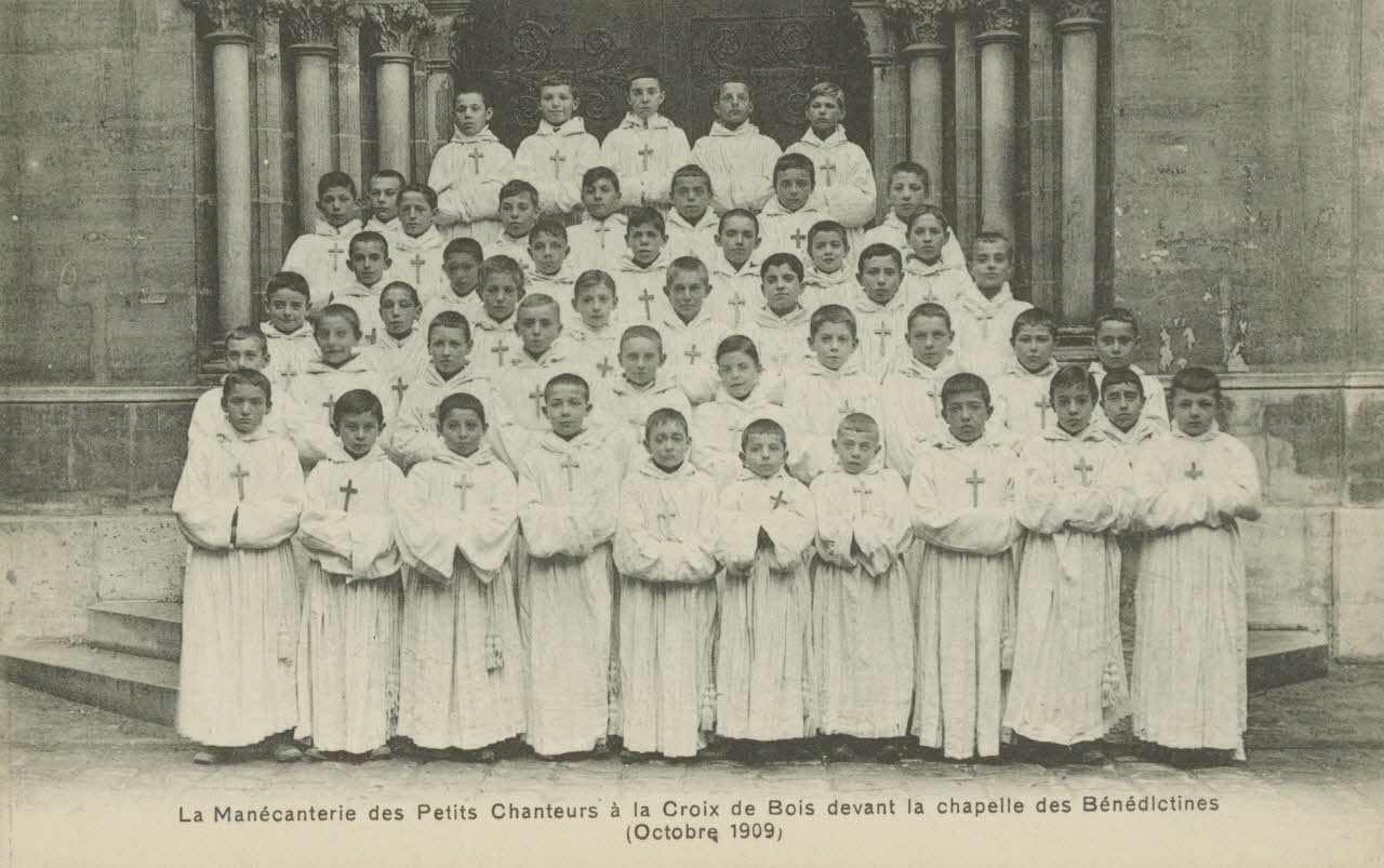 carte postale PETITS CHANTEURS CROIX DE BOIS Cher 1909 011459 Photo