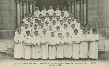 carte postale PETITS CHANTEURS CROIX DE BOIS Cher 1909 011459 Photo
