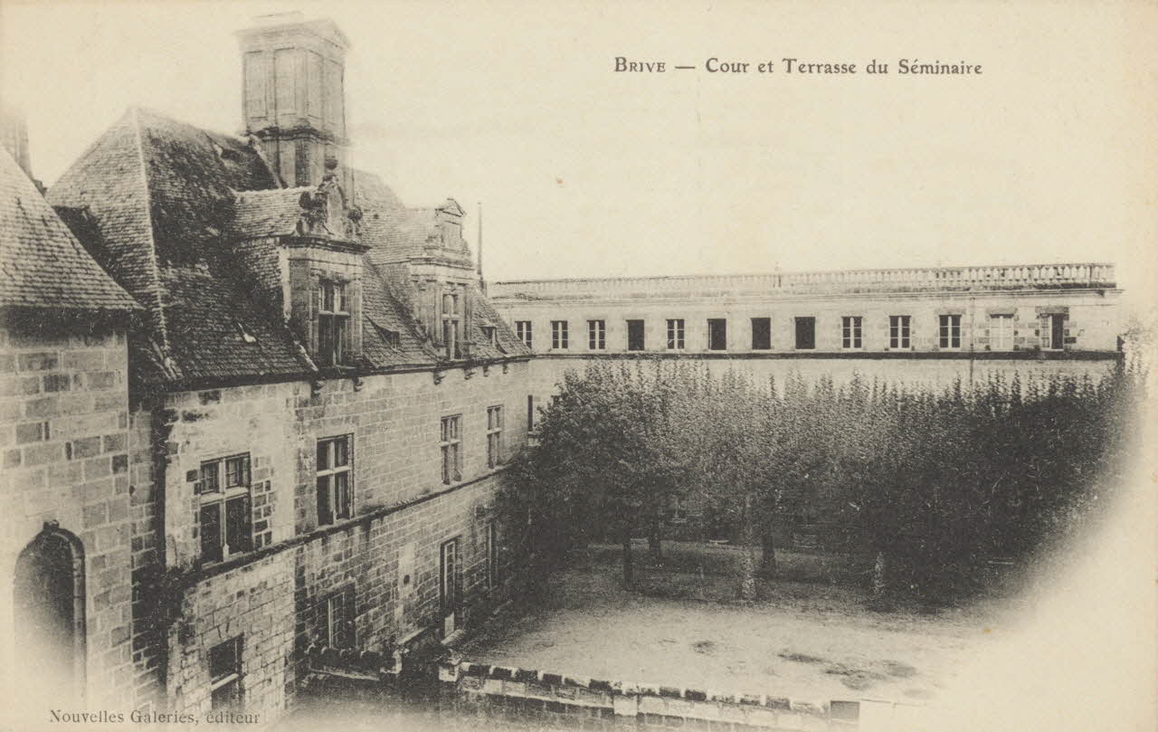 carte postale COUR ET TERRASSE DU SEMINAIRE Corrèze 1903 011800 Photo