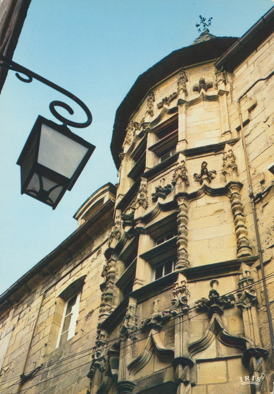carte postale RUE DES ECHEVINS, TOUR RENAISSANCE 1950 011868 Photo