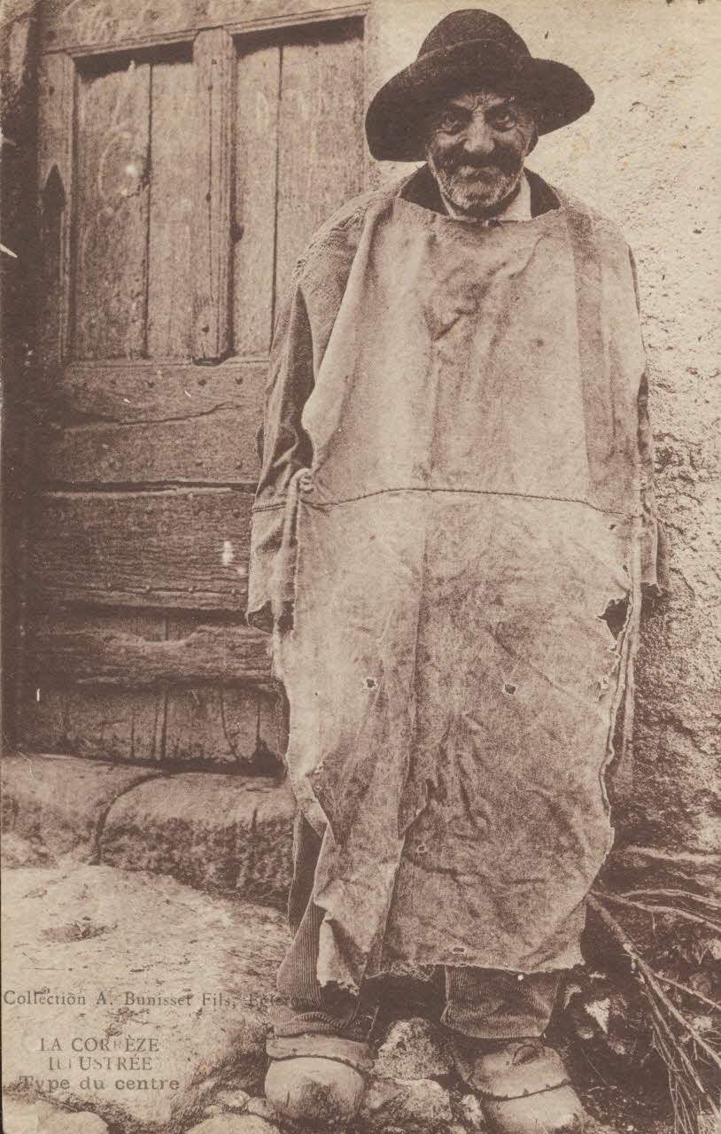 carte postale TYPE DU CENTRE 1946 011907 Photo