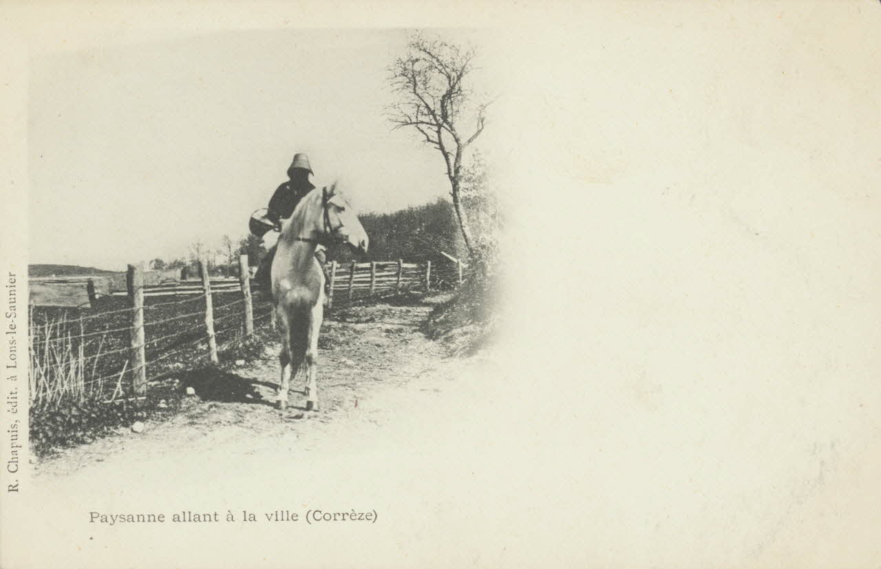 carte postale PAYSANNE ALLANT A LA VILLE 1903 011909 Photo