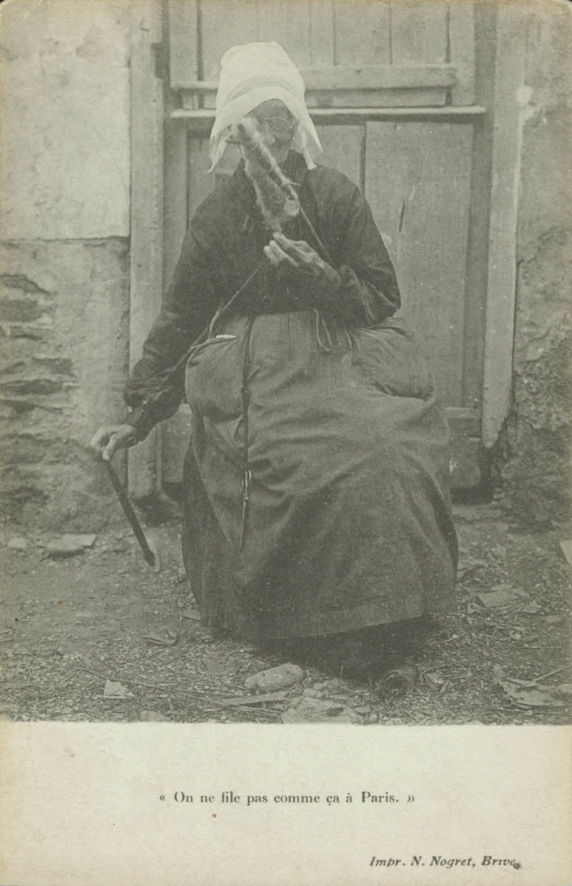 carte postale "ON NE FILE PAS COMME CA A PARIS" 1903-1950 011919 Photo