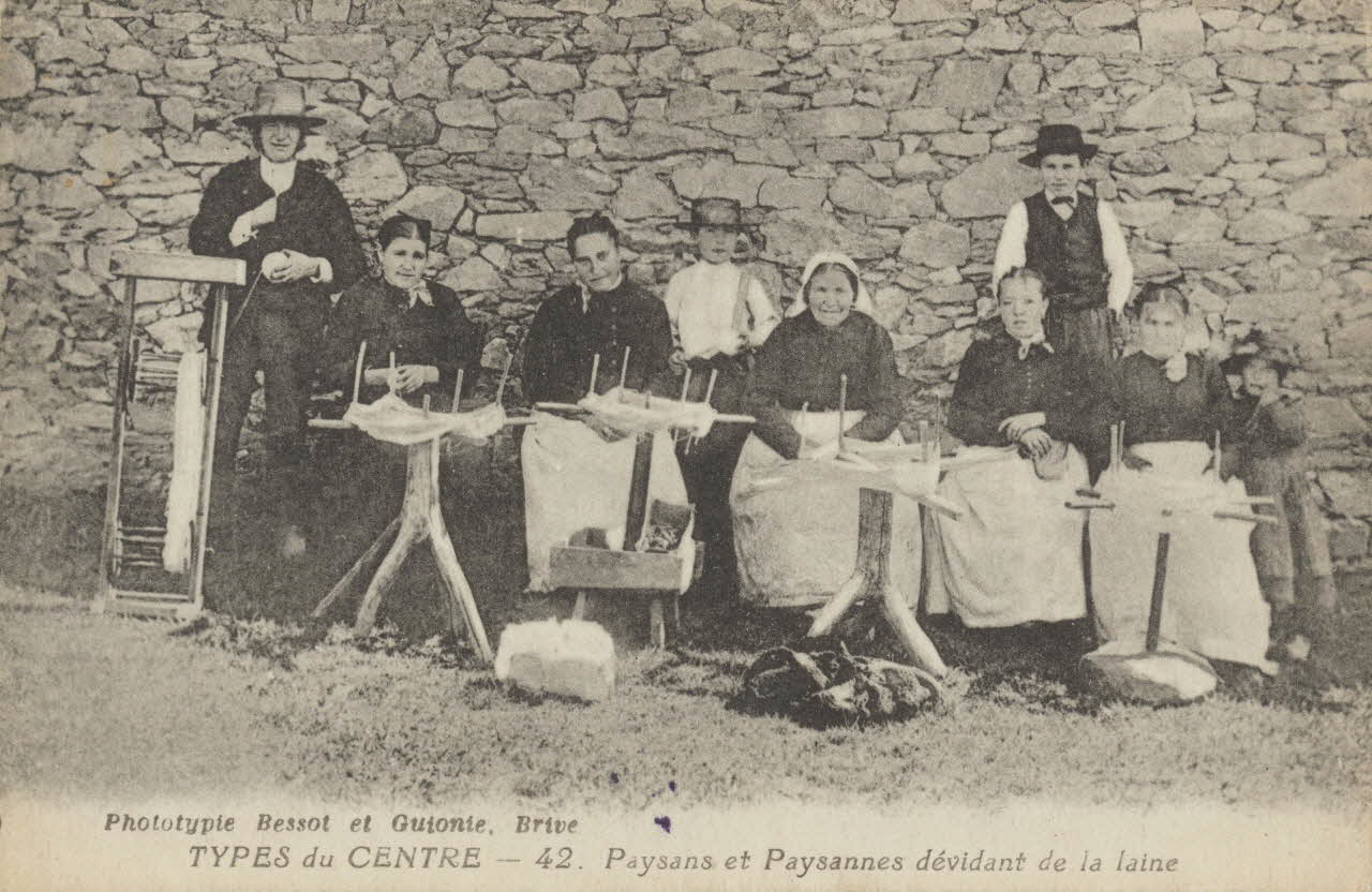 carte postale TYPES DU CENTRE 1903-1950 011949 Photo