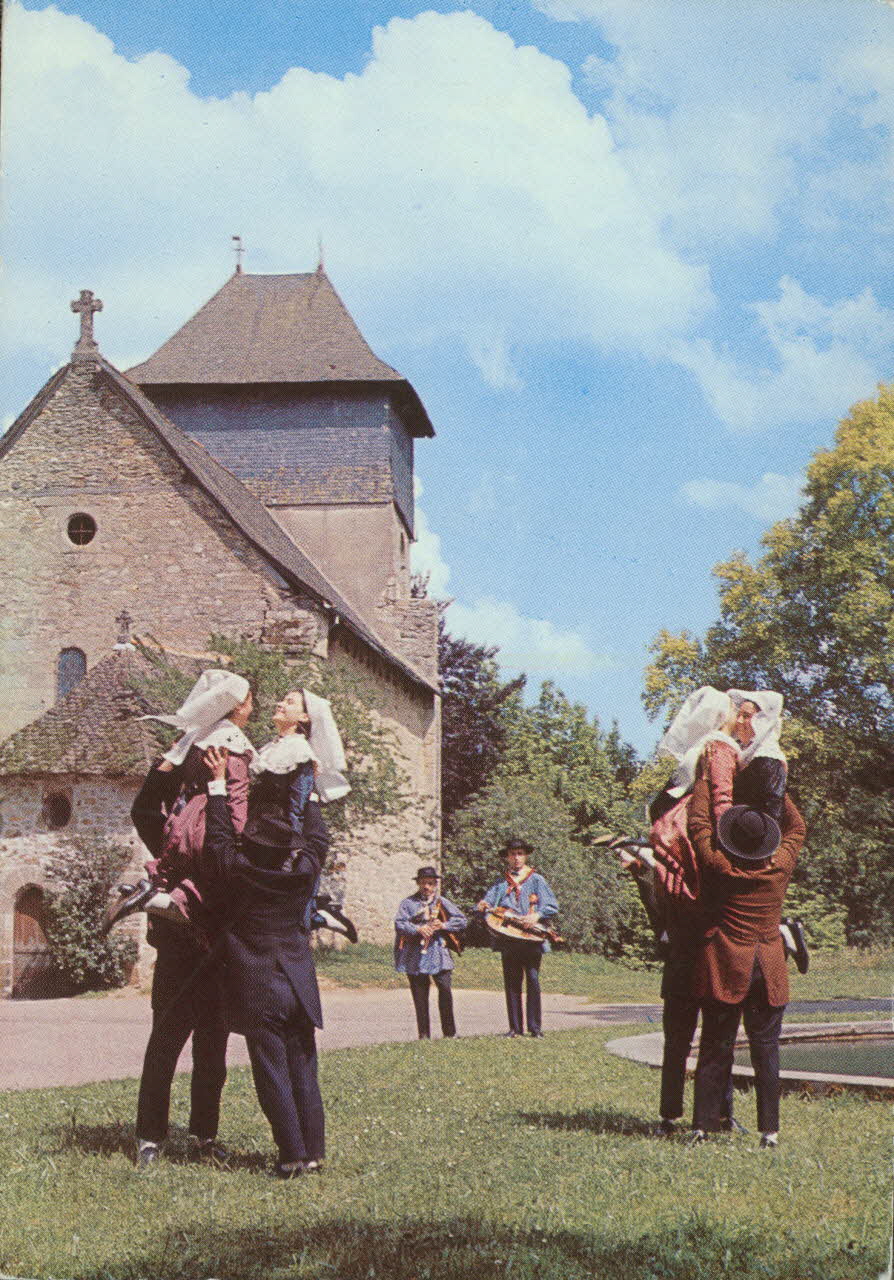 carte postale GROUPE FOLKLORIQUE 1967 011957 Photo